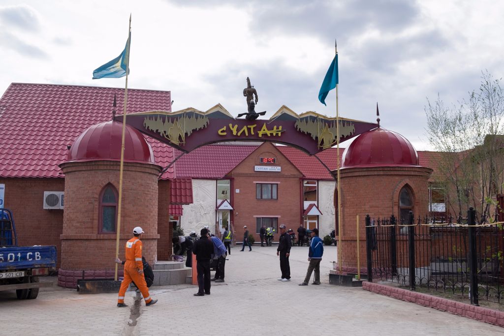 Aktobeban a bázisunk a Sultan szálloda volt, ahol ...