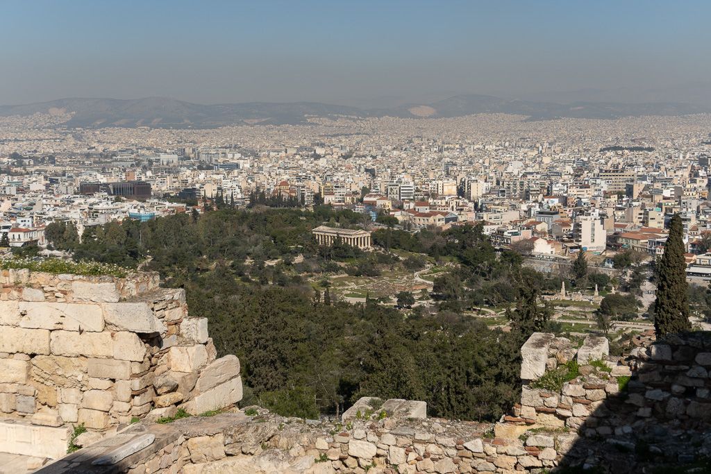 A görög agora látványa az Akropoliszról