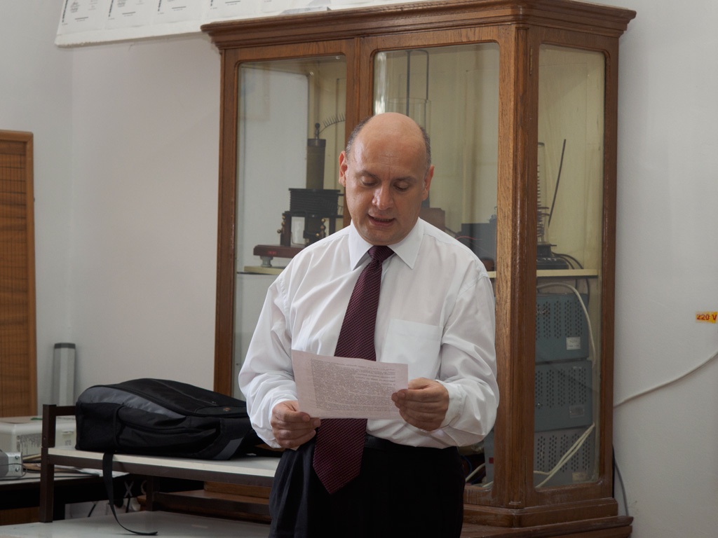 Imre megbízásából Zoli felolvas.