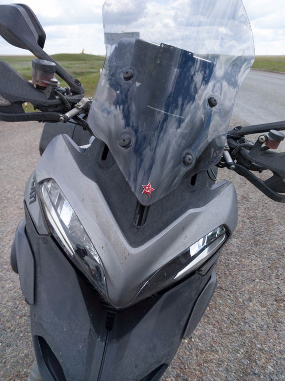 Tadzsik származású, szovjet kötődésű német állampolgárságú motorossal találkoztunk.